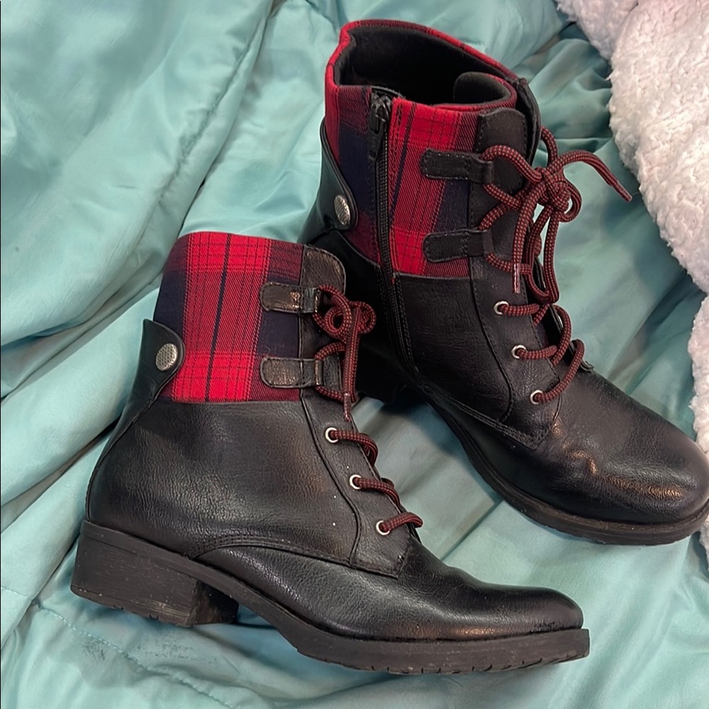 Stylish Black and Red Women's Boots